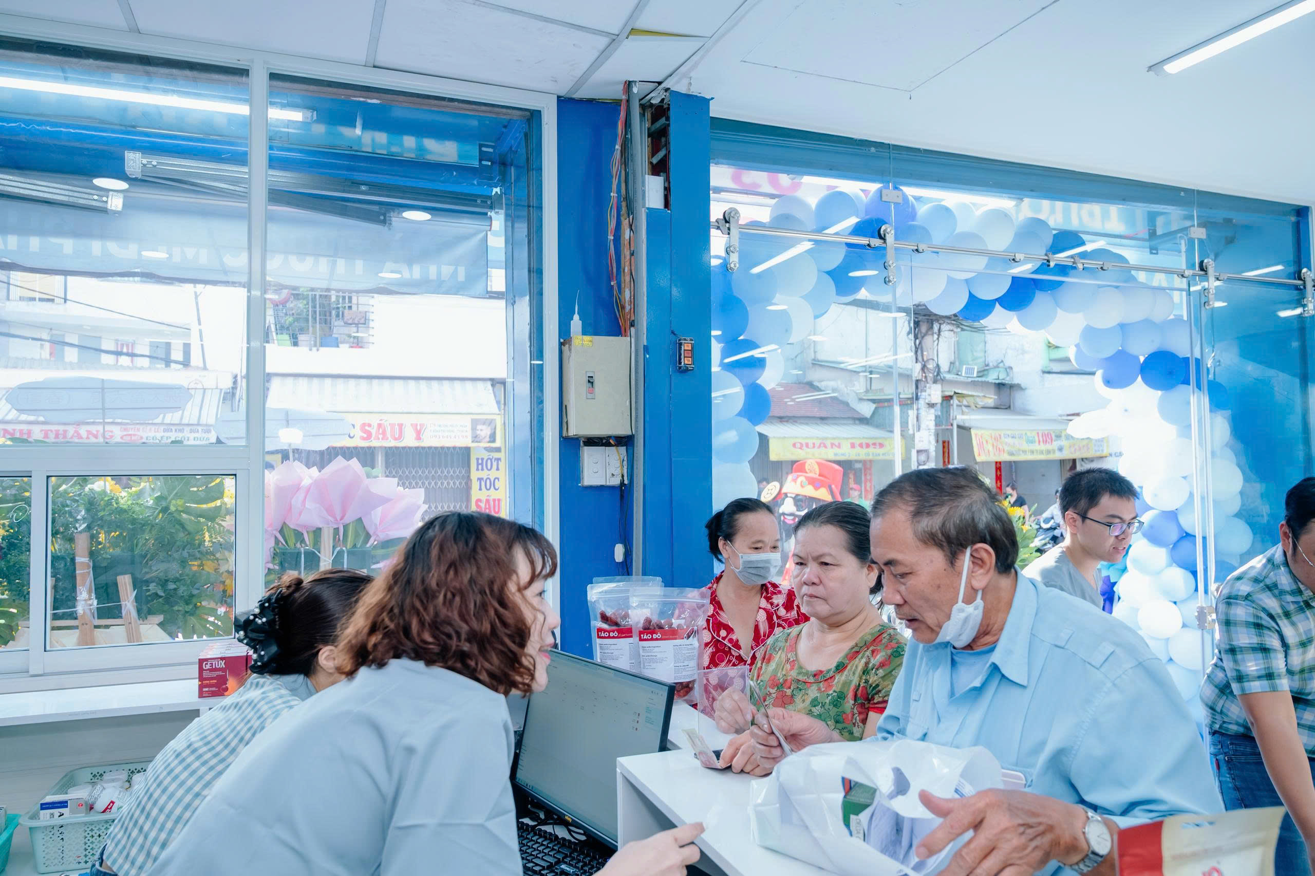 Kỹ Năng Bán Hàng & Tư Vấn Dược Cho Nhân Viên Nhà Thuốc: 10 Kỹ Thuật Tăng Doanh Thu Ngay